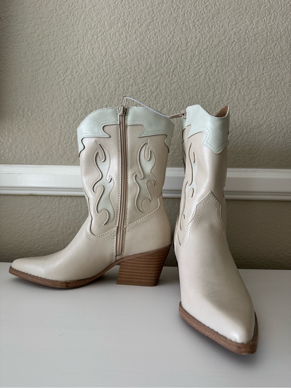 Western Boots - Picture 2 of 3
